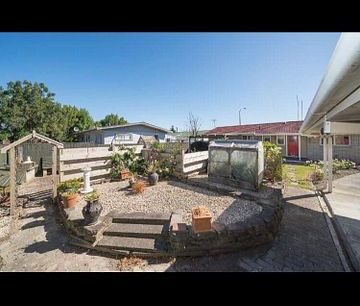 Available: Beautiful 3 bedroom home - Photo 2
