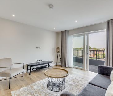 Modern two bedroom apartment on Purley Avenue, NW2. - Photo 4