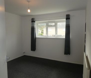 Caergynydd Road, Waunarlwydd, SA5 4RQ, Swansea - Photo 5