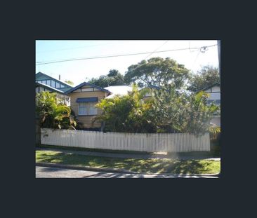 Charming Character Living in the Heart of Gordon Park - Photo 3