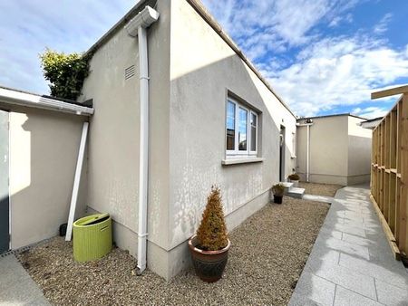 Larkspur, Newcastle, Co. Dublin - Photo 3