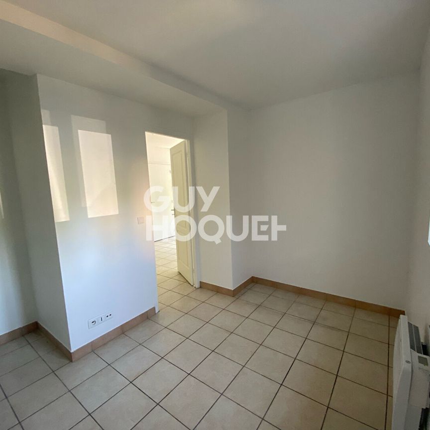 LOCATION d'un appartement T2 (30 m²) à EMERAINVILLE - Photo 1