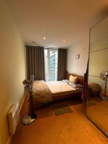 Room in a Shared Flat, Western Gateway, E16 - Photo 3