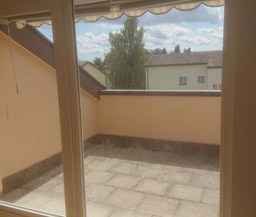 Tolle 2.5-Zimmer-Dach-Wohnung mit Nebenraum zu vermieten - Photo 5