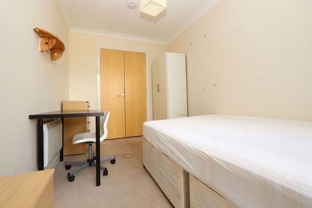 Room in a Shared Flat, Boardwalk Place, E14 - Photo 3