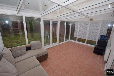 |ref: |, Warren Avenue, Southampton, SO16 - Photo 2