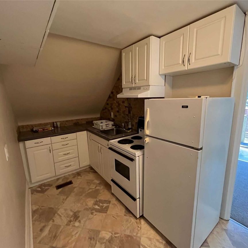 For Lease - 4287 Queen (Upper Unit ) Street, Lincoln, Ontario - Photo 1