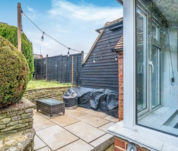 2 bedroom semi-detached house to rent - Photo 5