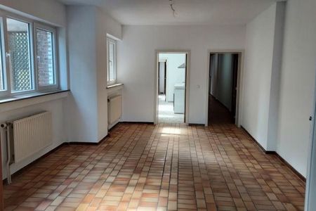 Maison atypique sur un terrain de ± 5.600 m² - Photo 4