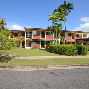 PARTLY FURNISHED UNIT CLOSE TO TOWN! - Photo 2