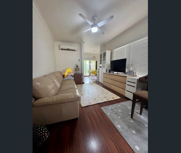 Quiet, private, updated 2 bedroom homette - Photo 5