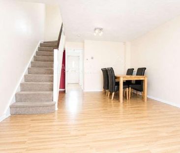 Molyns Mews, Slough, SL1 - Photo 2