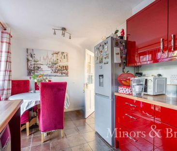 2 bedroom semi-detached house to rent - Photo 3