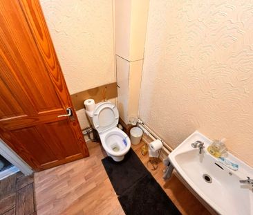 Price £1,250 pcm - Available 16/02/2026 - Unfurnished - Photo 6