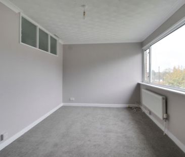3 bedroom end of terrace house to rent - Photo 4