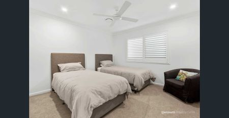 Modern, Stylish 2-Storey Townhouse in Prime Capalaba Location - Photo 5