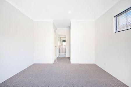 Super Fresh and near New 4x2x2 &ast;&ast; Open 17&sol;04&sol;25 4pm to 4&period;30pm&ast;&ast; - Photo 2