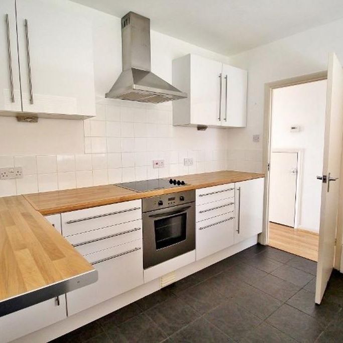 3 bedroom apartment to rent - Photo 1
