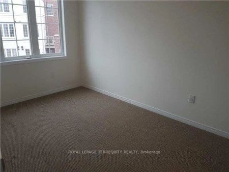 Condo Townhouse For Lease | E9354383 - Photo 4