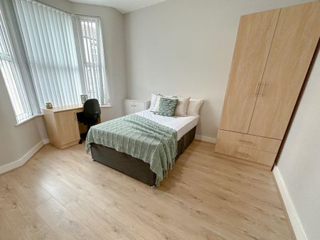 5 bedroom terraced house to rent - Photo 5