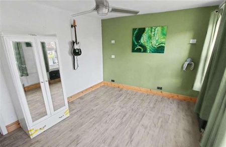 Falcon Street, London, E13 - Photo 2