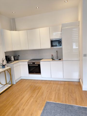 2 Bed Flat, Auriol Road, W14 - Photo 5