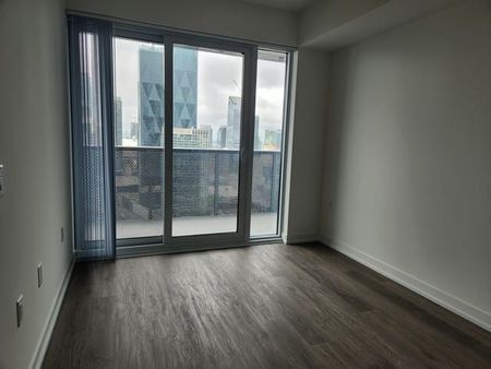 One bedroom condo Toronto - Photo 3