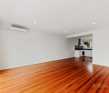 2 Bed, 1 Bath - Photo 2