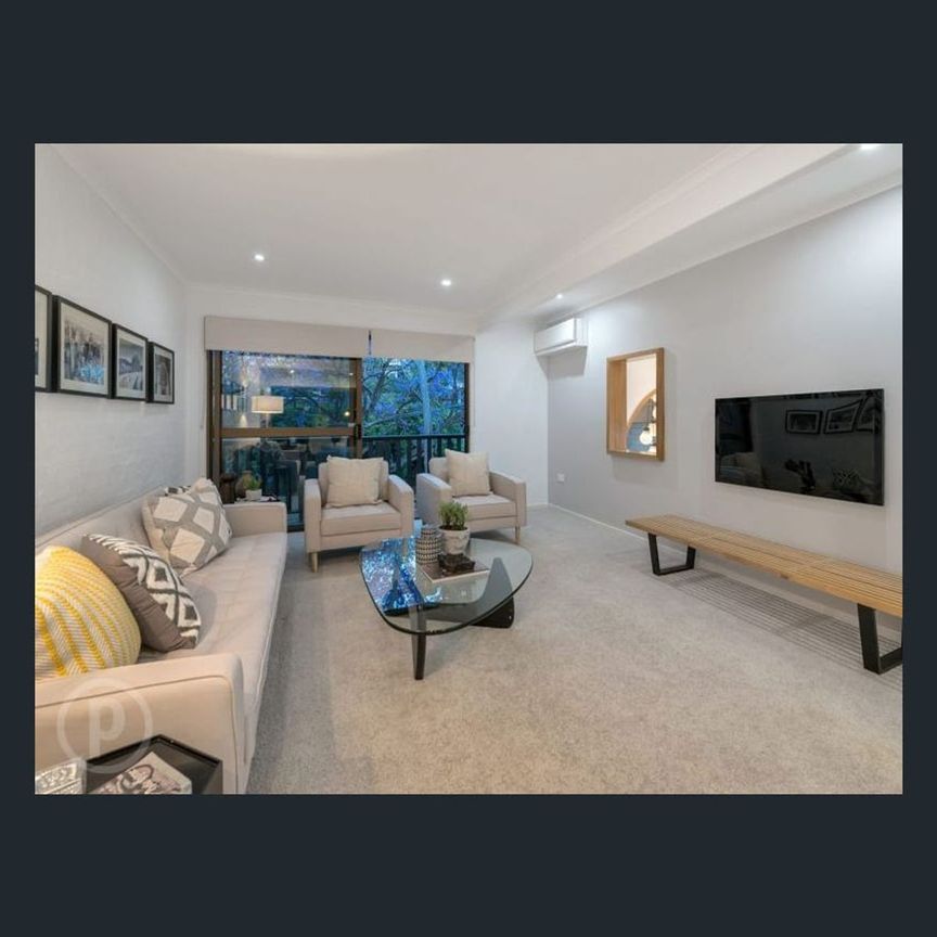 Stylish Multi-Level Townhouse in the Heart of Paddington - Photo 1