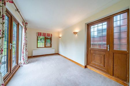 Fairefield Crescent, Glenfield, Leicester, LE3 8EJ - Photo 2