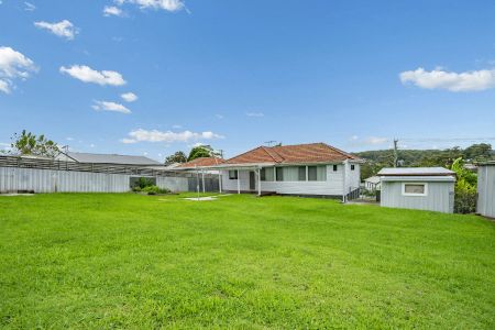 THREE BEDROOM HOME - Photo 5
