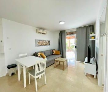 Corner bungalow with a private terrace in Playa del Inglés - Photo 6