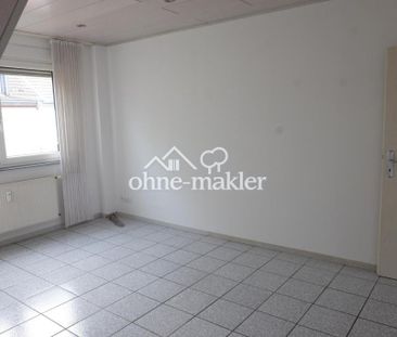 Schöne helle Dachgeschosswohnung in Mittelmeiderich - Photo 1