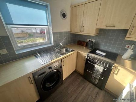 2 bedroom property to rent in Renfrew - Photo 2