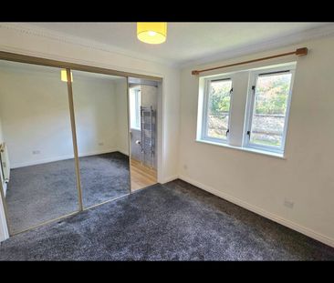 3 Bed Flat, Canting Way, G51 - Photo 3