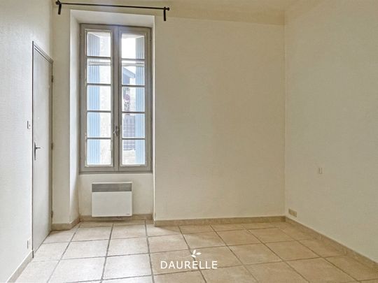 Location Appartement 2 pièces 42m² CHATEAURENARD 13160 - Photo 1