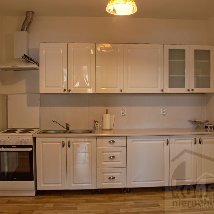 Doskonała lokalizacja ! - Фото 1