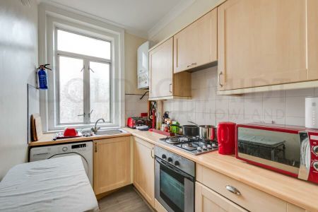 3 Bedroom Apartment To Let - Photo 2