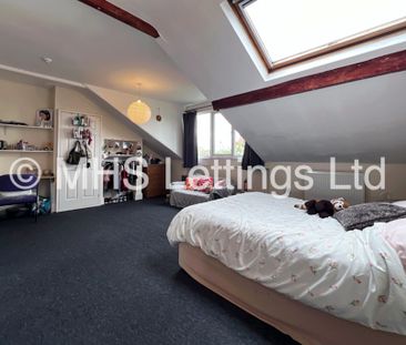 8 Bedroom Mid Terraced House for rent in Regent Park Terrace - Photo 1