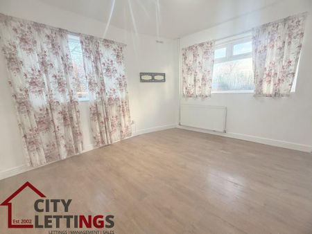 4 bedroom end of terrace house to rent - Photo 5