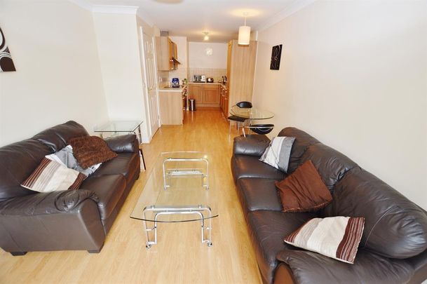 1 bedroom flat to rent - Photo 1