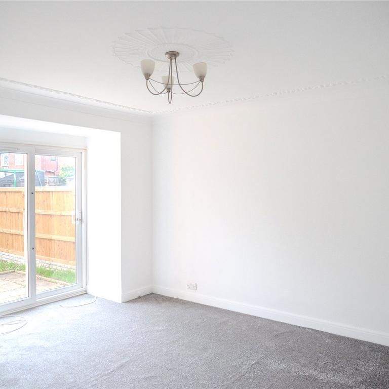 3 bedroom semi-detached house to rent - Photo 1