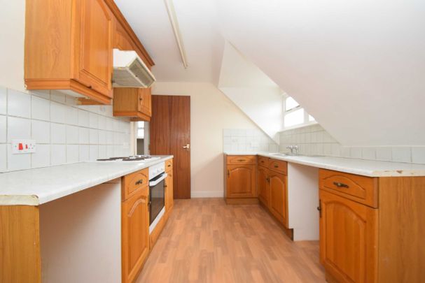 2 bed apartment to rent in Royal Avenue, Scarborough, YO11 - Photo 1