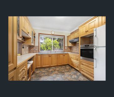 31 Hazel Street, Georges Hall, NSW 2198 - Photo 2