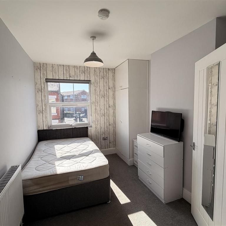 1 bedroom semi-detached house to rent - Photo 1