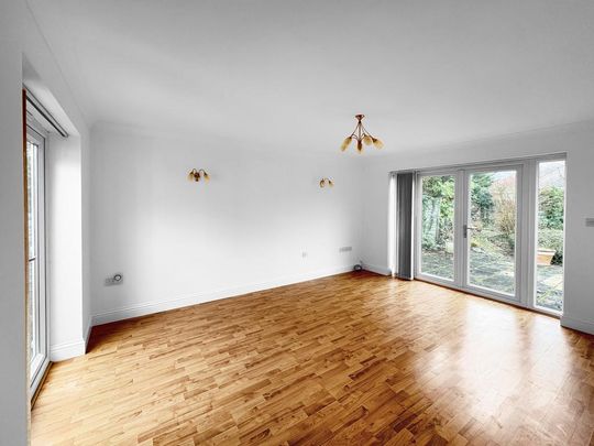 4 bedroom detached bungalow to rent - Photo 1