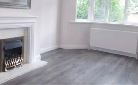 2 Bed Flat, Harrow View, HA2 - Photo 2