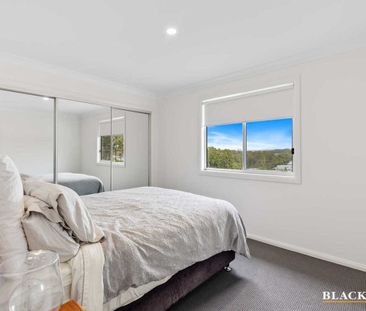 Near New Contemporary Living - Photo 4