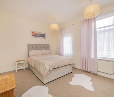 2 bed House To Let - Photo 4