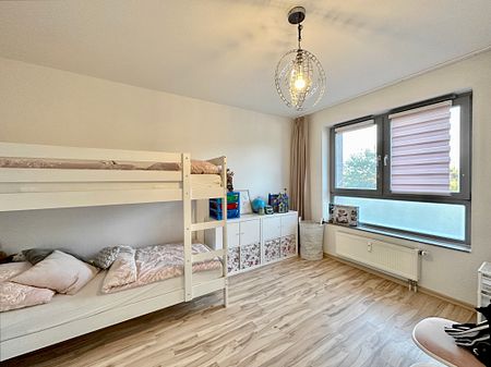 Helle 3-Zimmer-Wohnung mit guter Aufteilung & großem Balkon in zentrumsnaher Lage - Photo 2